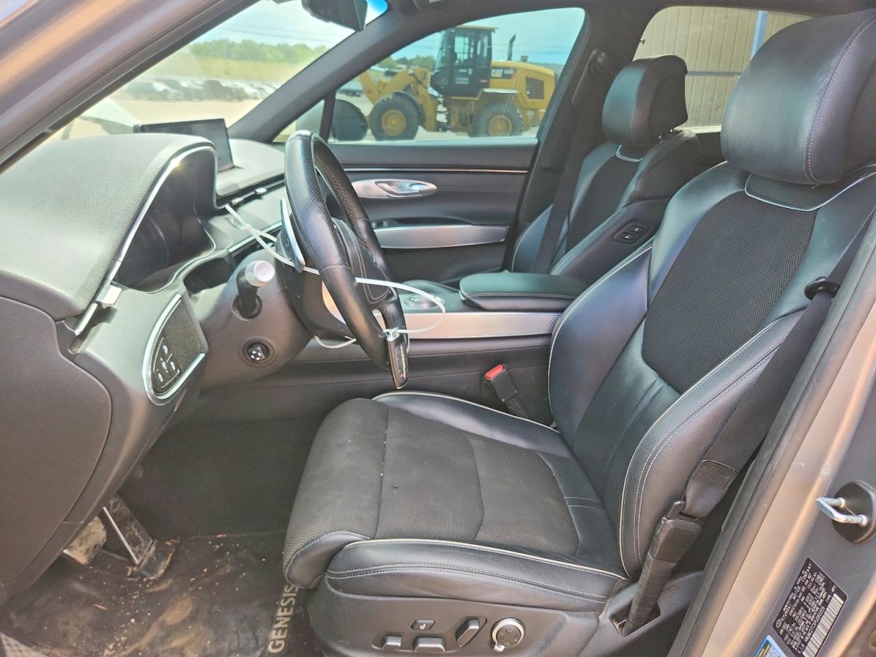 2023 GENESIS GV70