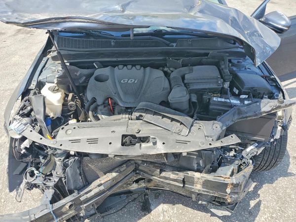 2015 KIA OPTIMA GL - Middle-low