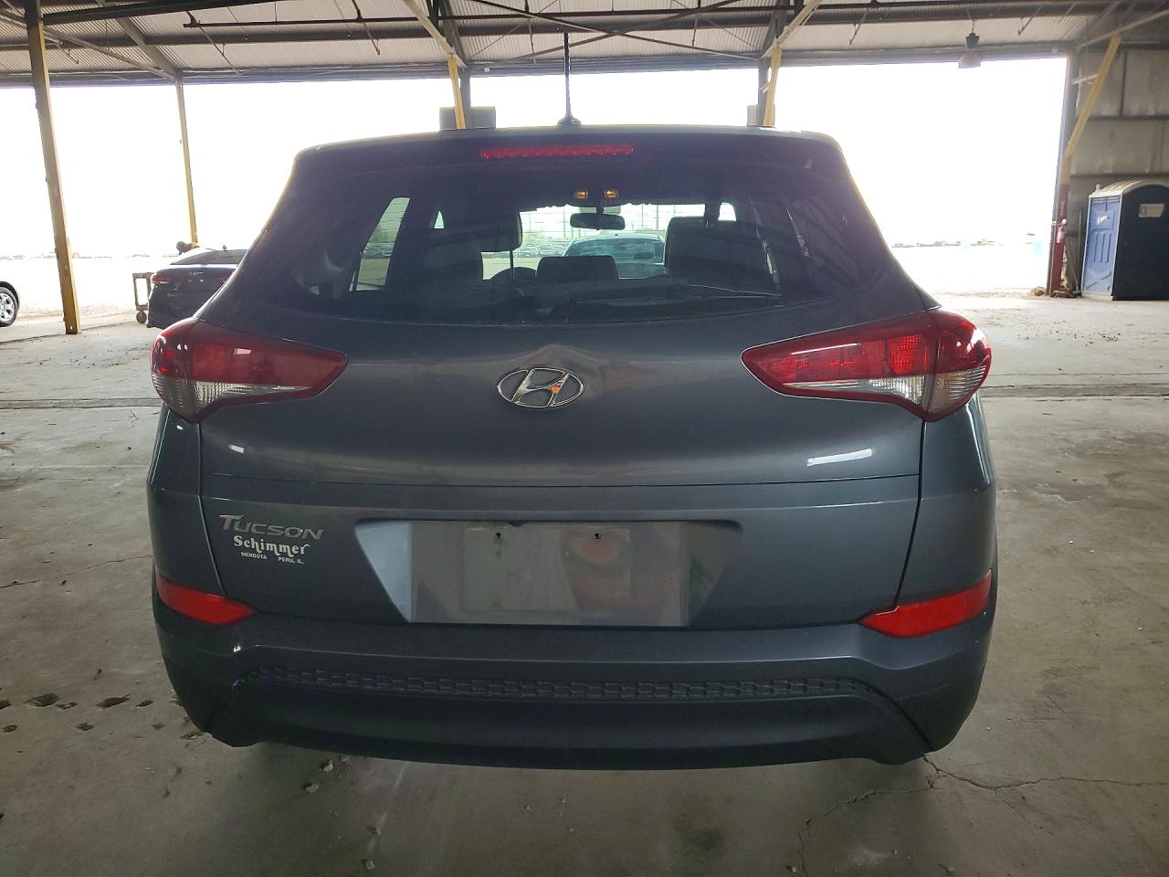 2017 HYUNDAI TUCSON SE (no options)
