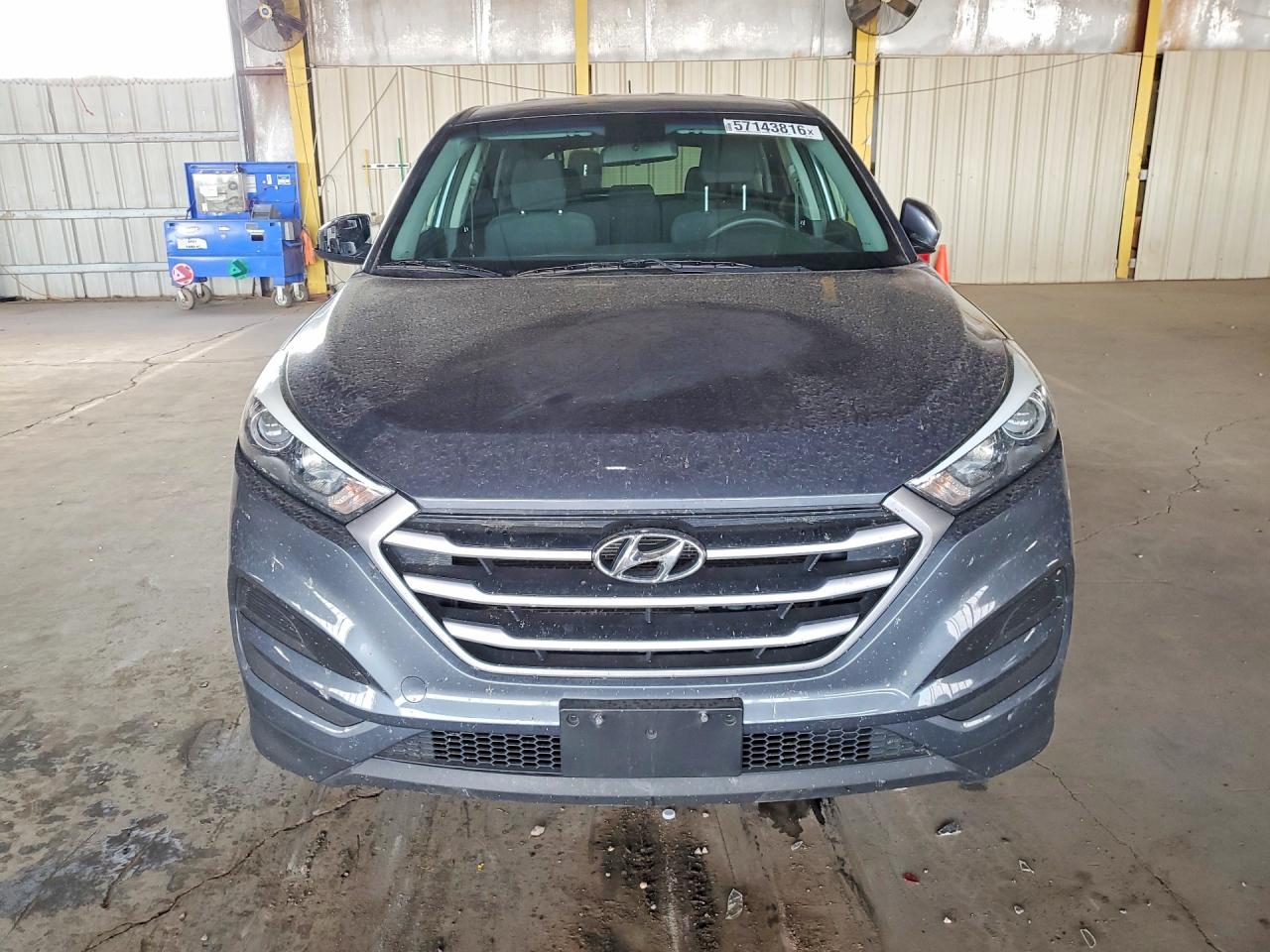 2017 HYUNDAI TUCSON SE (no options)