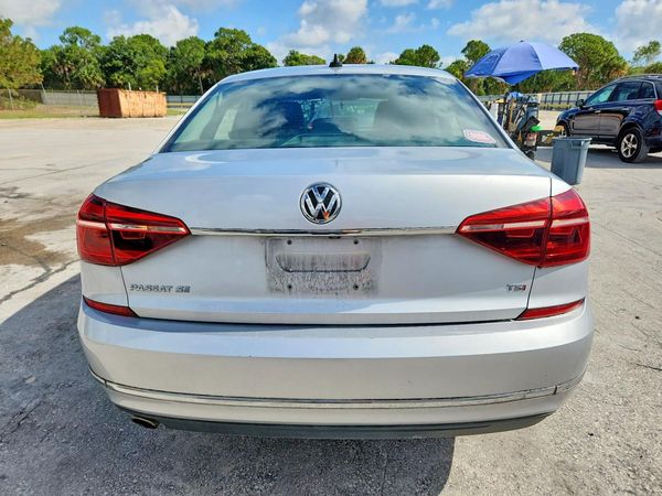 2017 VOLKSWAGEN PASSAT