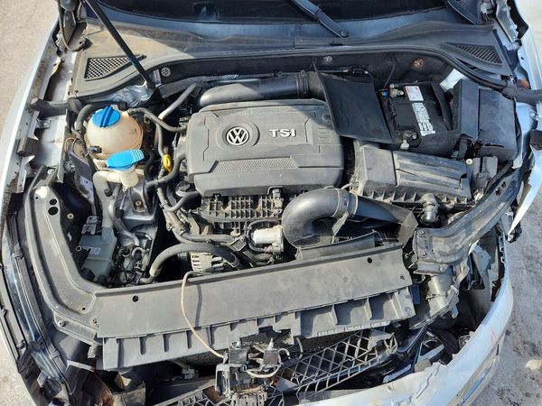 2017 VOLKSWAGEN PASSAT