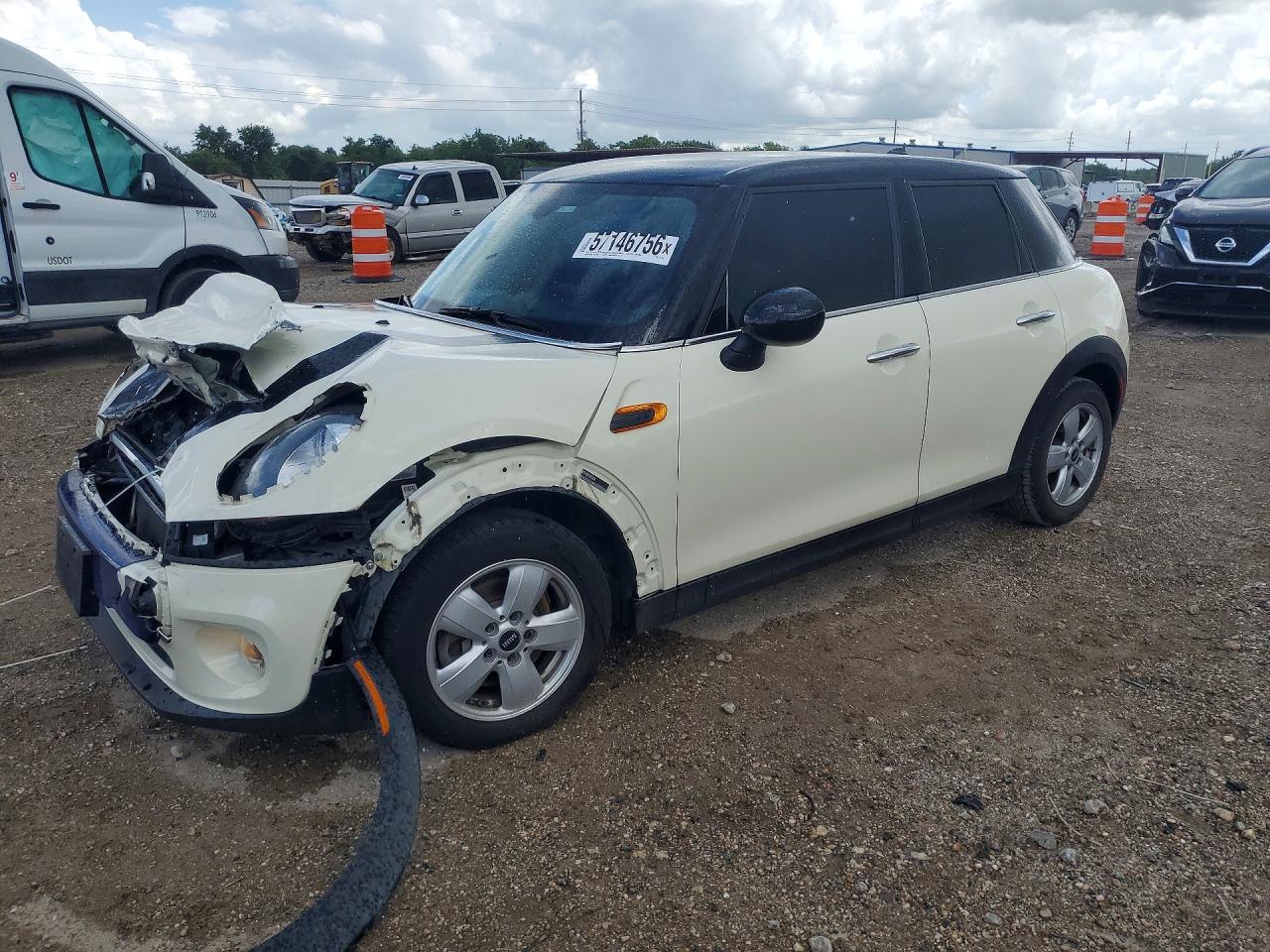 2017 MINI COOPER