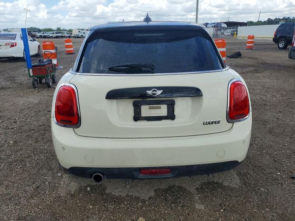 2017 MINI COOPER