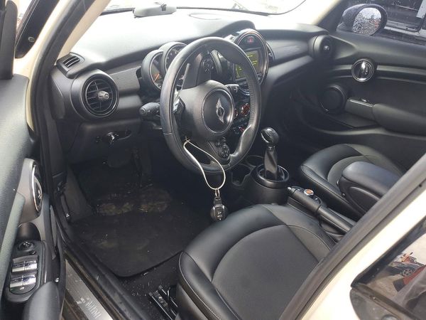 2017 MINI COOPER