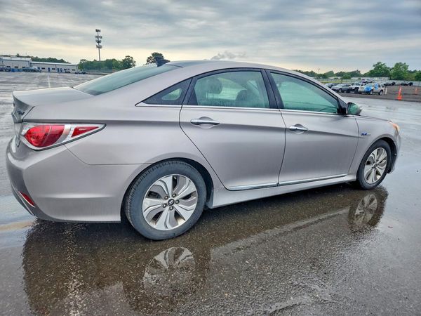 2013 HYUNDAI SONATA Hybrid / Hybrid Limited