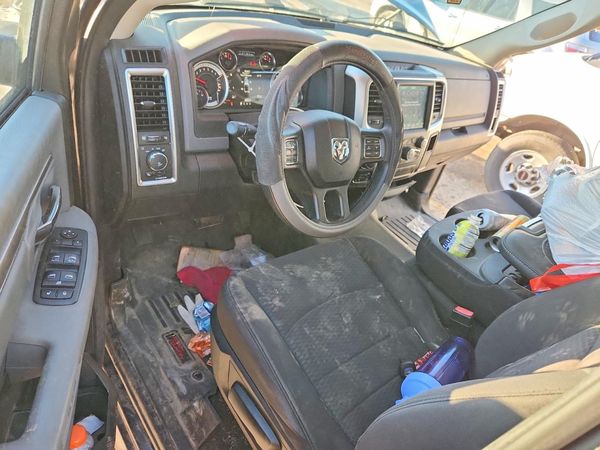 2019 RAM 1500 CLASSIC SLT