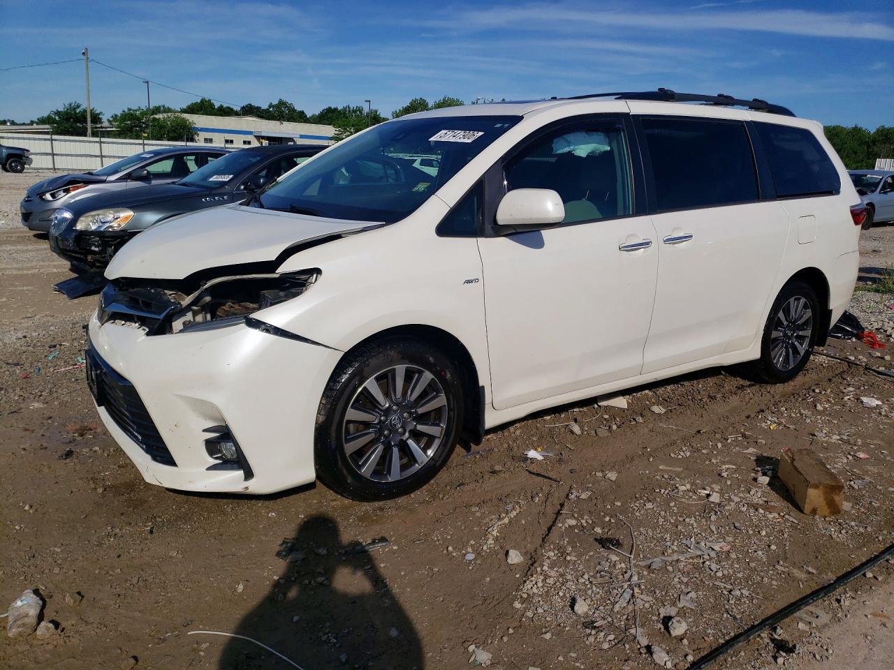 2019 TOYOTA SIENNA
