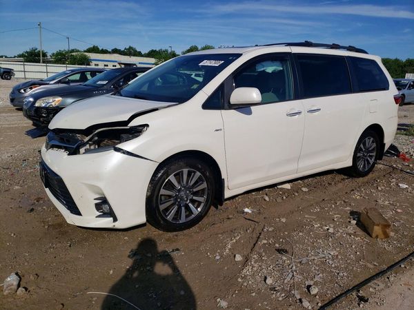 2019 TOYOTA SIENNA
