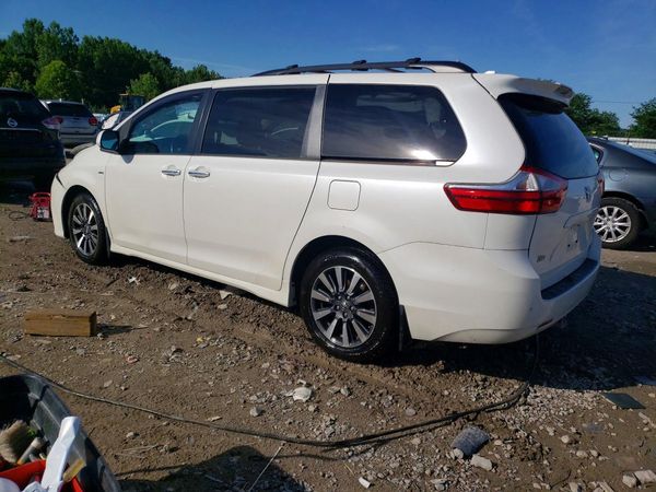 2019 TOYOTA SIENNA