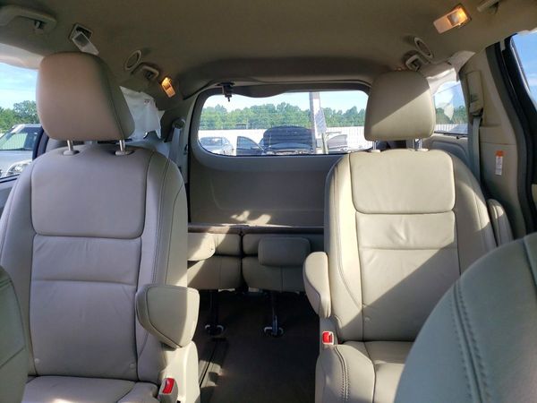 2019 TOYOTA SIENNA