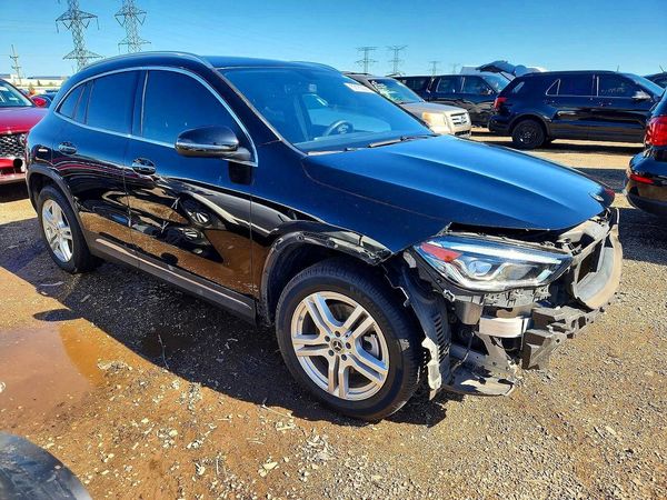 2021 MERCEDES-BENZ GLA GLA250-4M