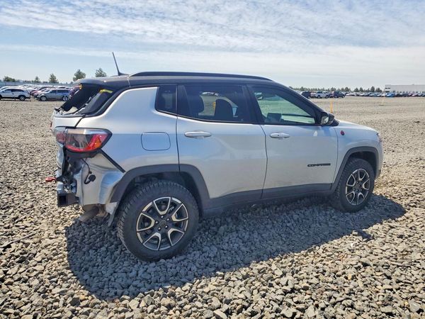 2026 JEEP COMPASS TRAILHAWK 4X4