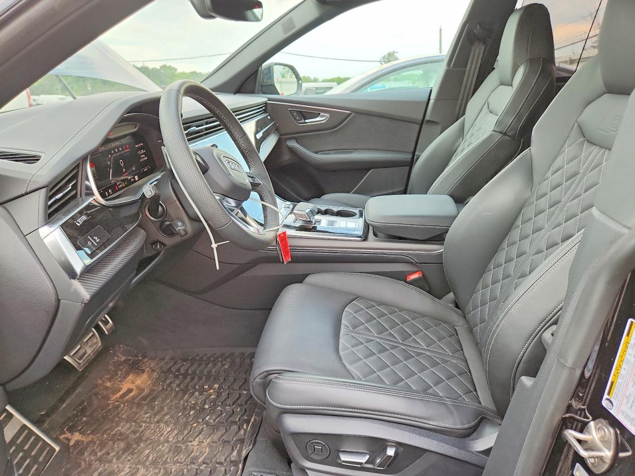 2024 AUDI SQ8