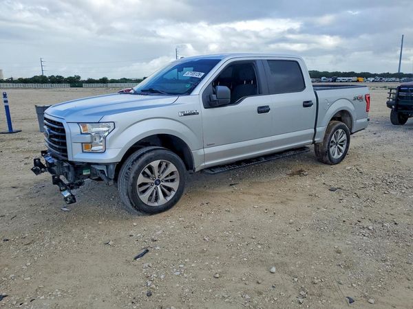 2017 FORD F150 SuperCrew — Front 3/4