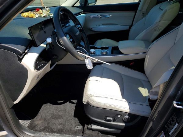 2026 GENESIS GV70