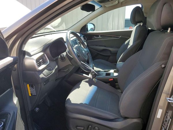 2016 KIA SORENTO L / LX