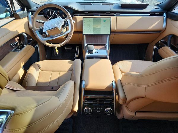 2026 LAND ROVER RANGE ROVER SE