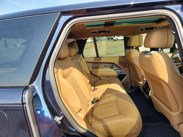 2026 LAND ROVER RANGE ROVER SE