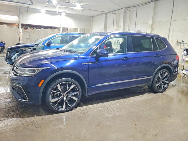 2024 VOLKSWAGEN TIGUAN 4Motion SEL R-Line Black