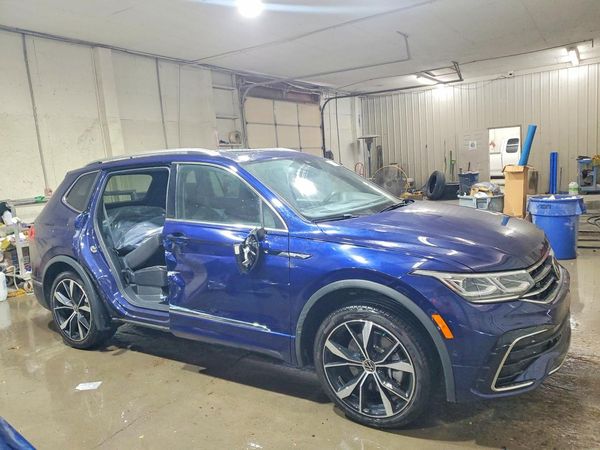 2024 VOLKSWAGEN TIGUAN 4Motion SEL R-Line Black