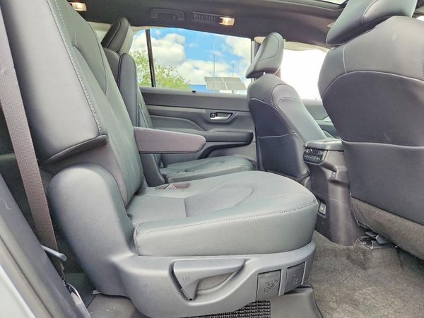 2026 TOYOTA GRAND HIGHLANDER HYBRID