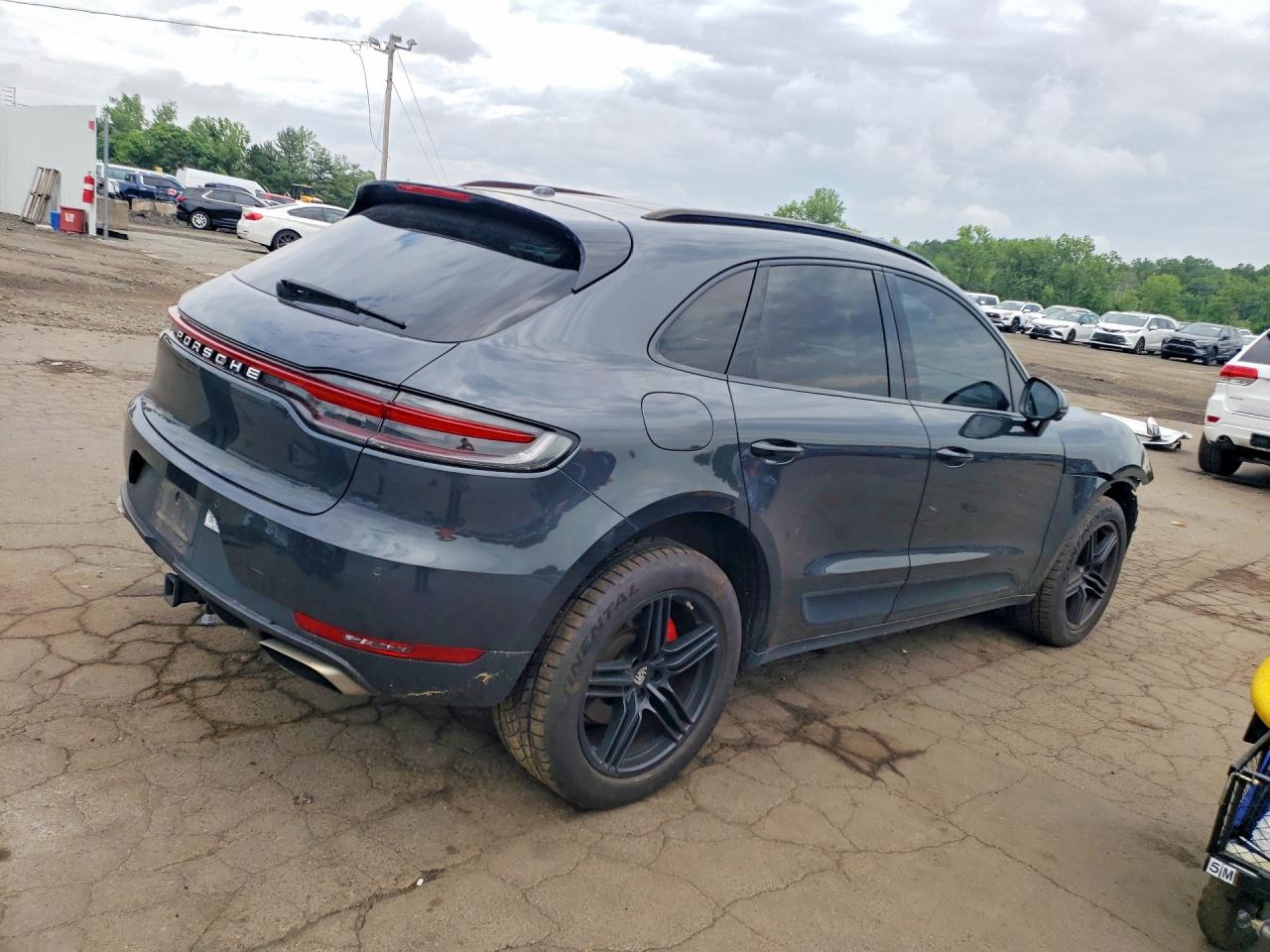 2019 PORSCHE MACAN
