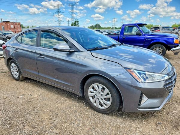 2019 HYUNDAI ELANTRA SE