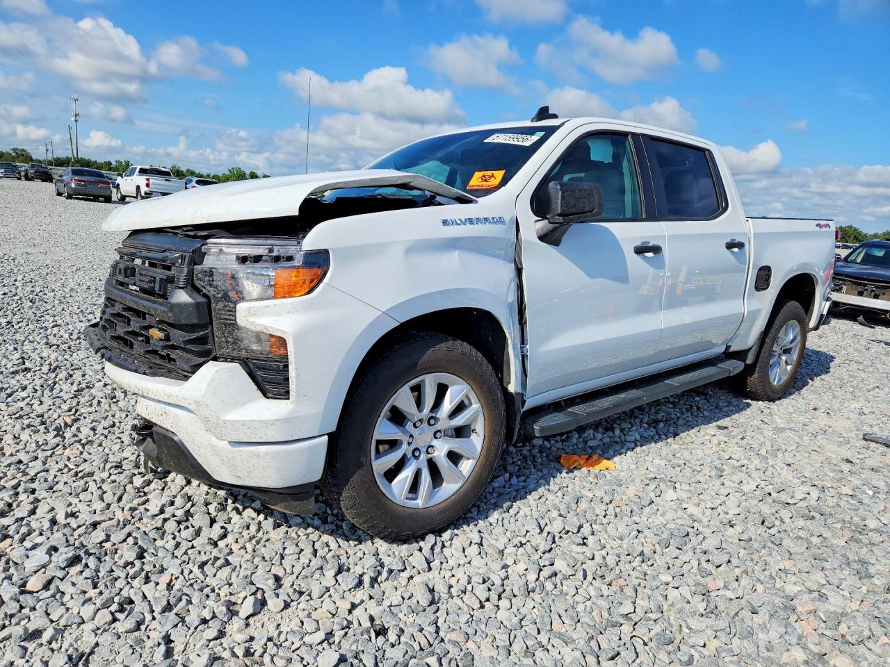2024 CHEVROLET SILVERADO Custom