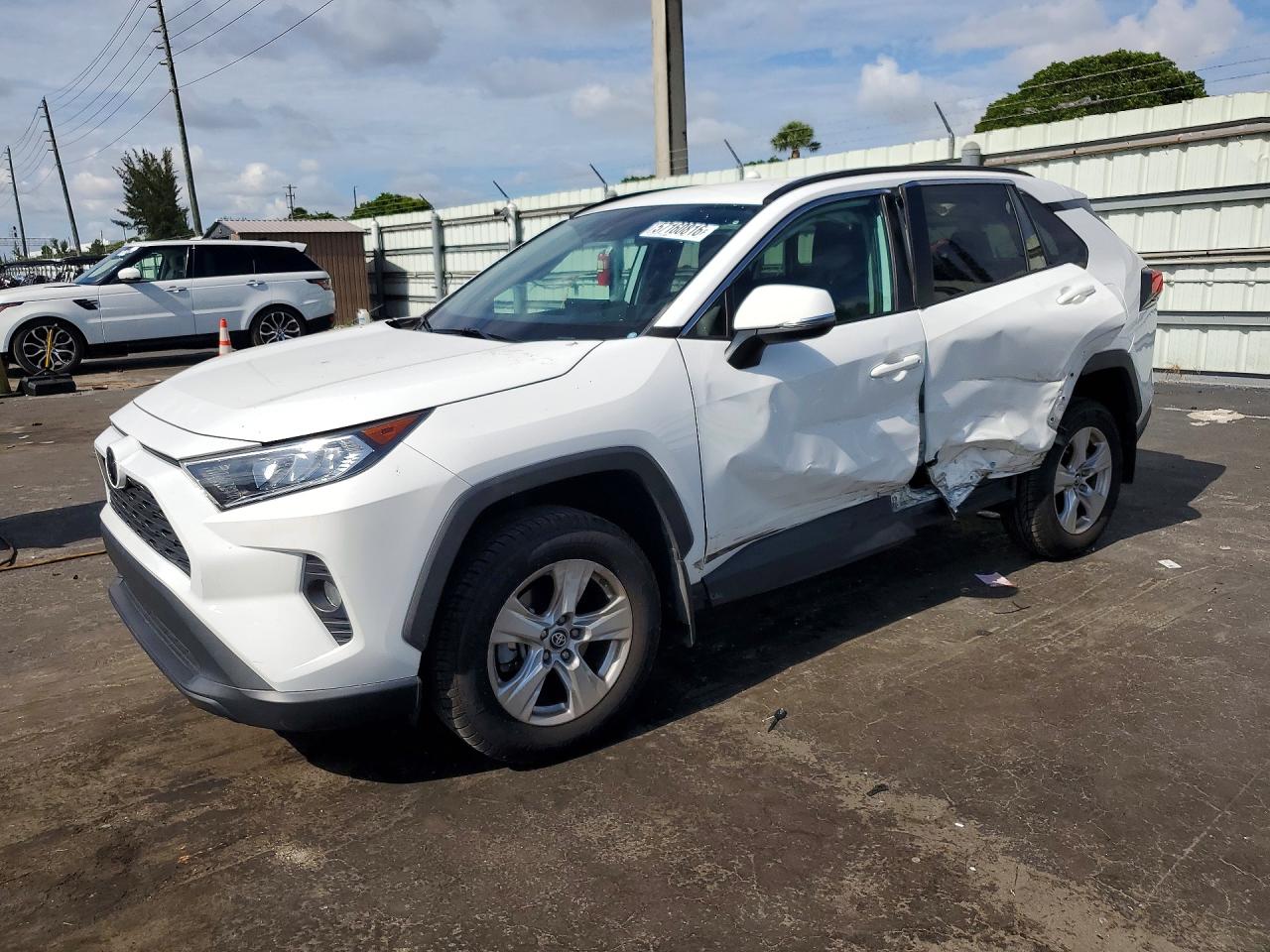 2021 TOYOTA RAV4 XLE