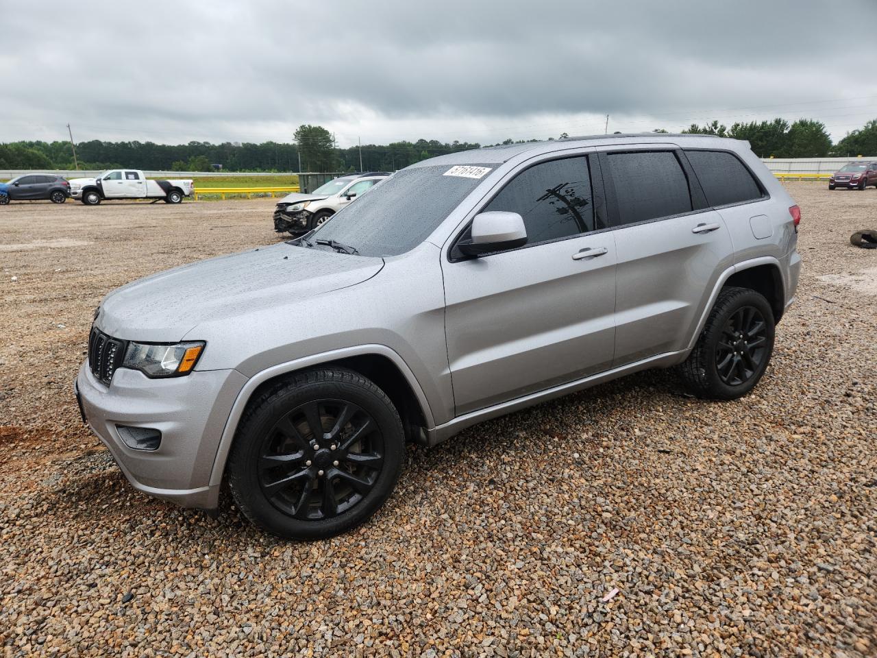 2019 JEEP GRAND CHEROKEE LAREDO 4X4