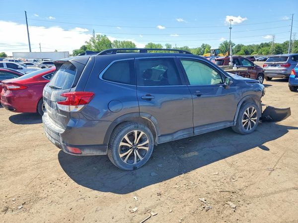 2022 SUBARU FORESTER