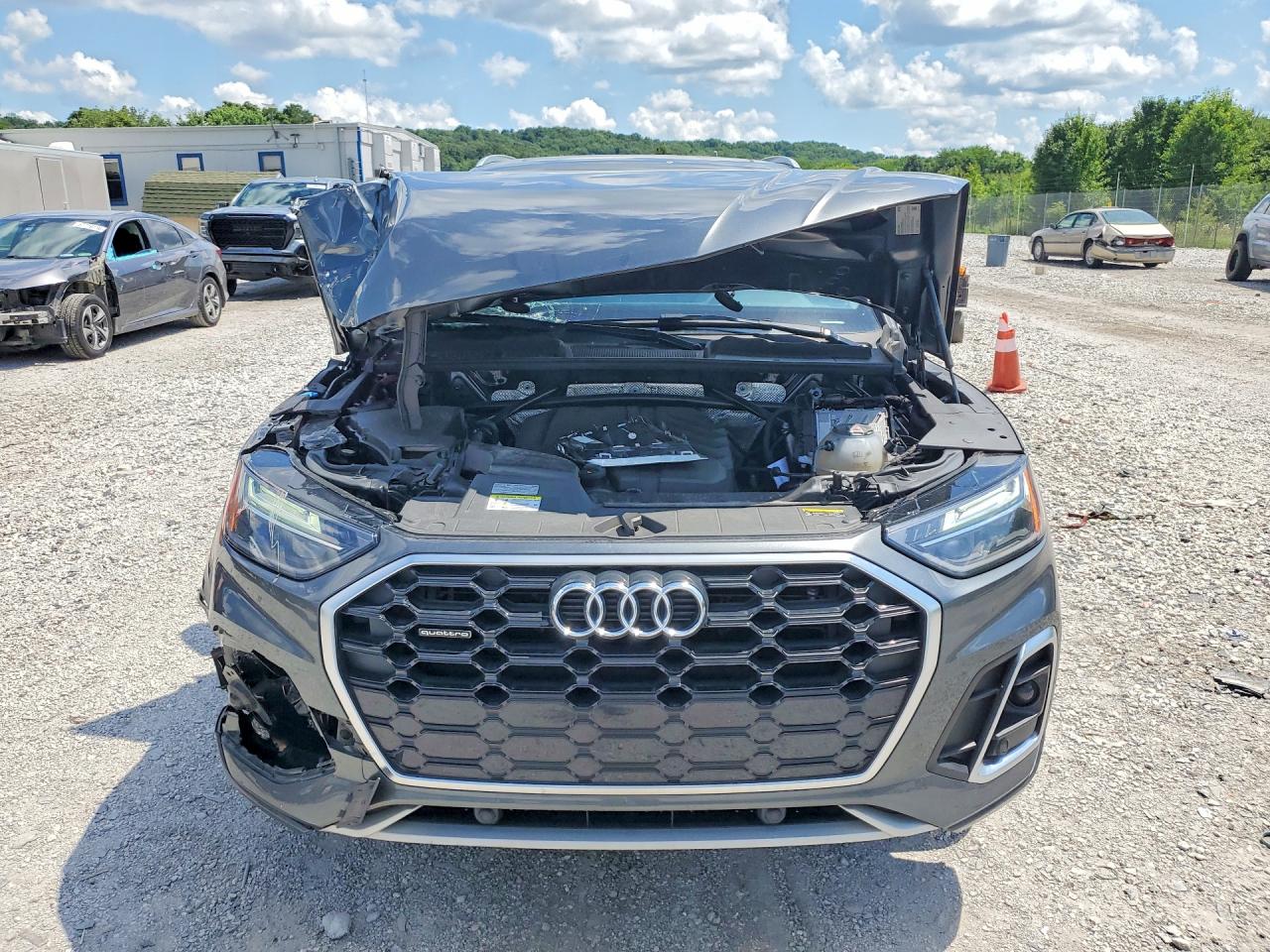 2022 AUDI Q5 S Line quattro Premium