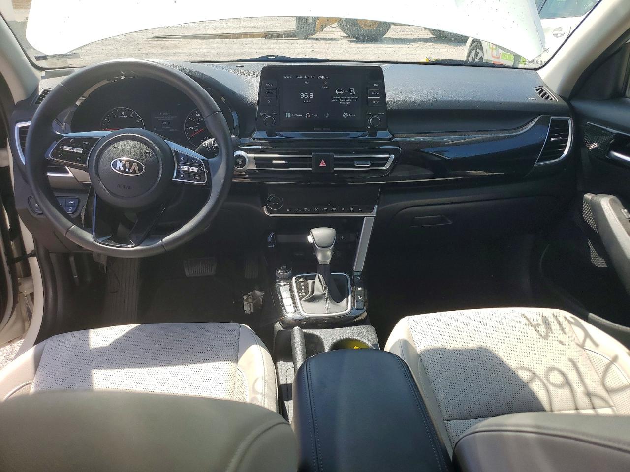 2021 KIA SELTOS EX