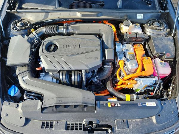 2026 HYUNDAI SONATA HYBRID Limited