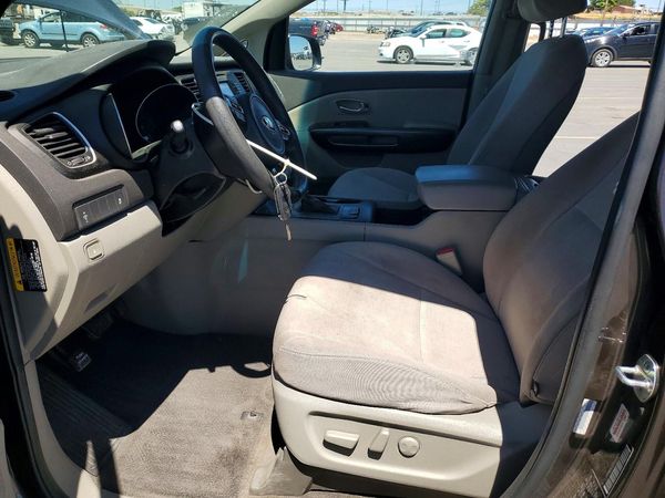 2015 KIA SEDONA GL - Middle-low