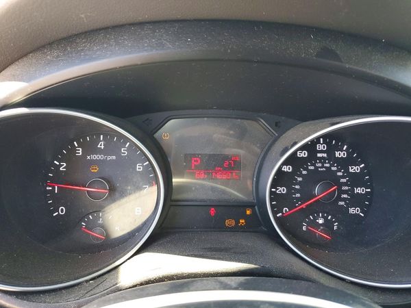 2015 KIA SEDONA GL - Middle-low