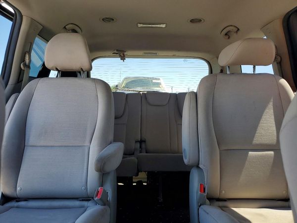 2015 KIA SEDONA GL - Middle-low