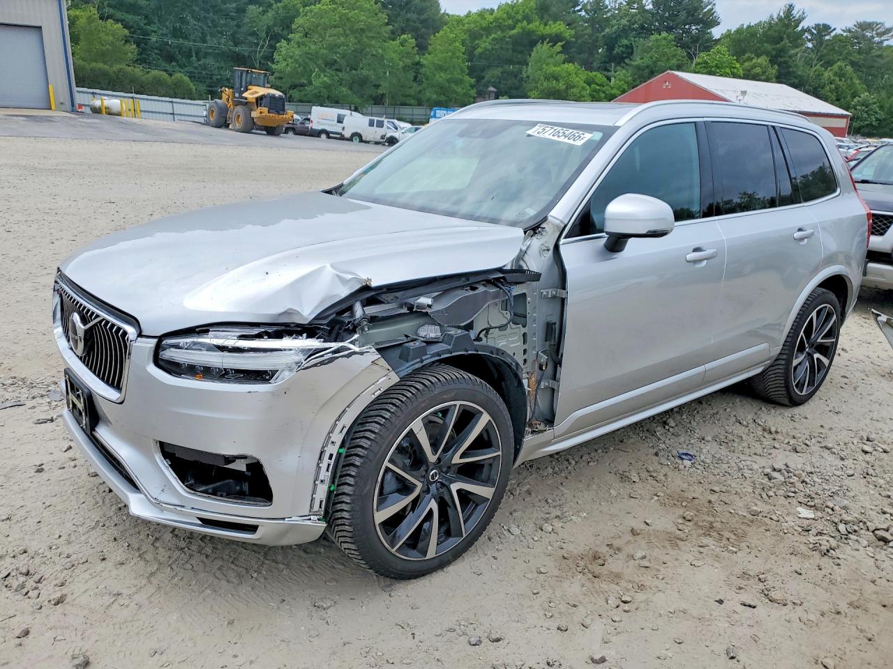 2020 VOLVO XC90 Momentum