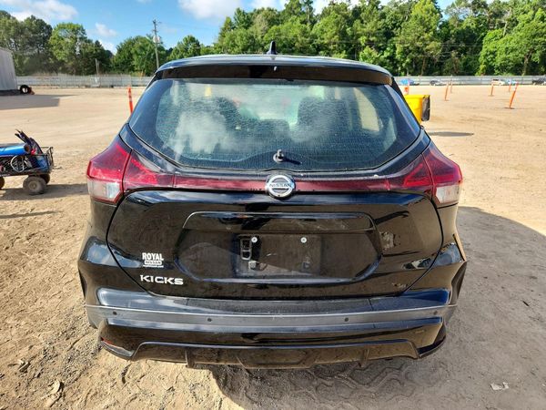 2021 NISSAN KICKS S