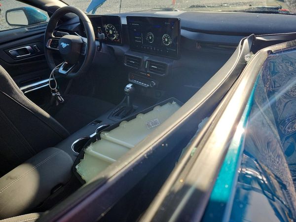 2026 FORD MUSTANG I4