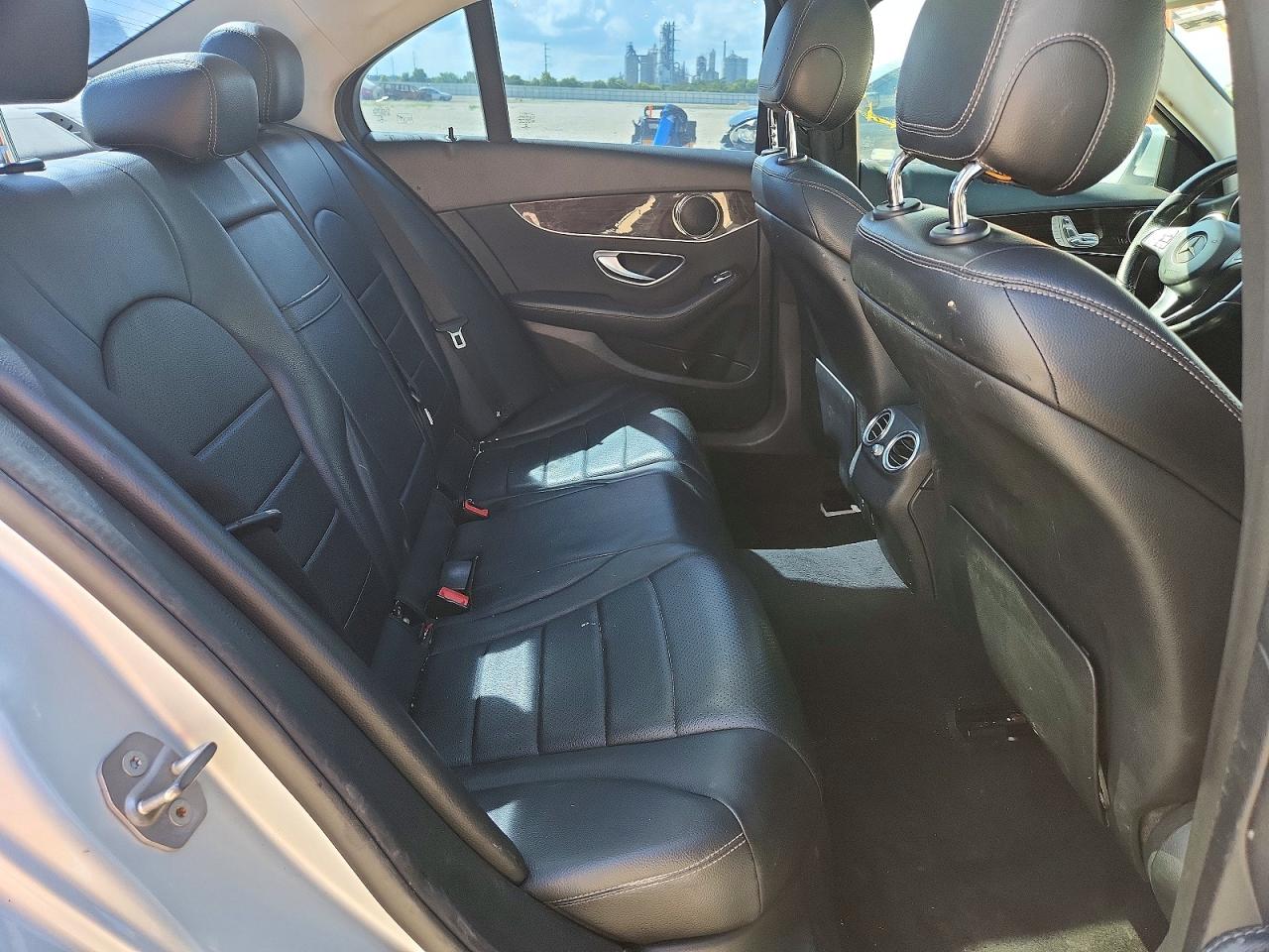 2016 MERCEDES-BENZ C C300