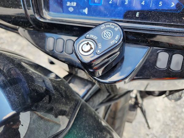2021 HARLEY-DAVIDSON FLHXS