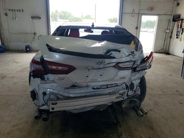 2020 TOYOTA CAMRY XSE