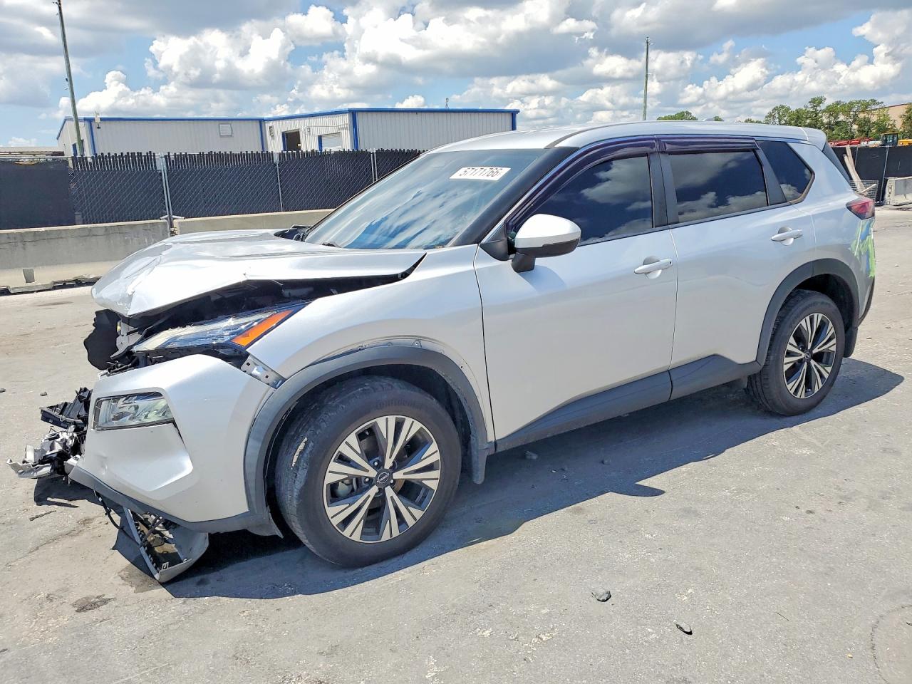 2022 NISSAN ROGUE SV — Front 3/4