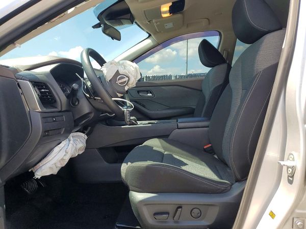 2022 NISSAN ROGUE SV — DENT