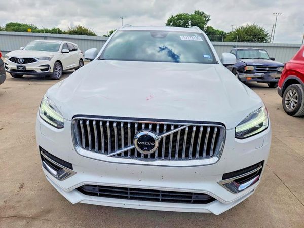 2023 VOLVO XC90 Plus Bright