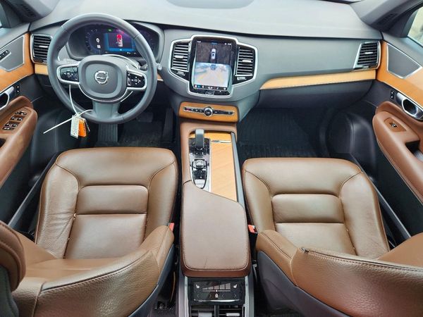 2023 VOLVO XC90 Plus Bright