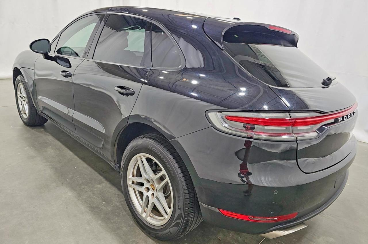 2021 PORSCHE MACAN Base