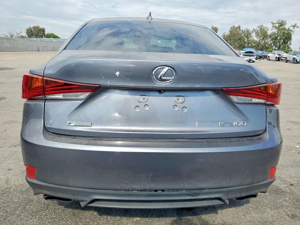 2018 LEXUS IS 300
